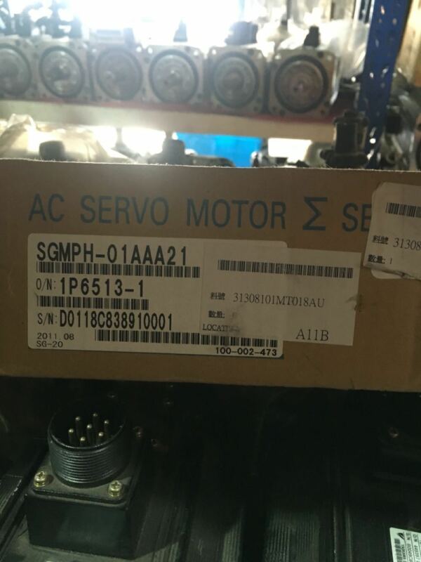 NEW ORIGINAL YASKAWA AC SERVO MOTOR SGMPH-01AAA21 EXPEDITED SHIPPING NEW ORIGINAL YASKAWA AC SERVO MOTOR SGMPH-01AAA21 EXPEDITED SHIPPING