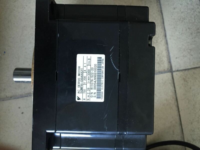 1PC USED YASKAWA AC SERVO MOTOR SGMPH-08AAA21 EXPEDITED SHIPPING 1PC USED YASKAWA AC SERVO MOTOR SGMPH-08AAA21 EXPEDITED SHIPPING