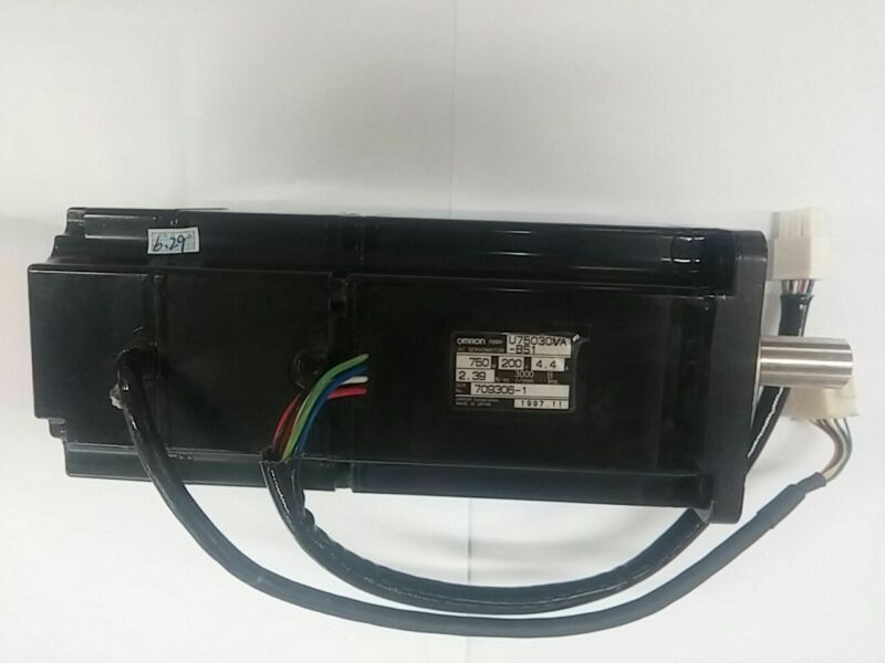 OMRON AC SERVO MOTOR R88M-U75030VA-BS1 NEW ORIGINAL EXPEDITED SHIPPING OMRON AC SERVO MOTOR R88M-U75030VA-BS1 NEW ORIGINAL EXPEDITED SHIPPING