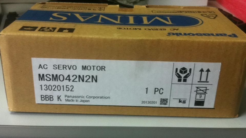 Brand NEW Panasonic MSM042N2N AC SERVO MOTOR IN BOX Brand NEW Panasonic MSM042N2N AC SERVO MOTOR IN BOX