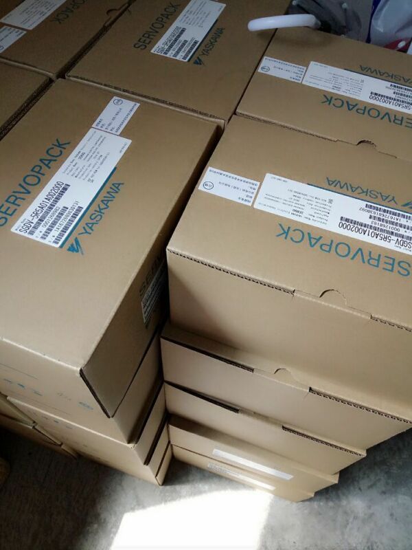 Yaskawa SGDJ-01AP New In Box 1PCS Yaskawa SGDJ-01AP New In Box 1PCS