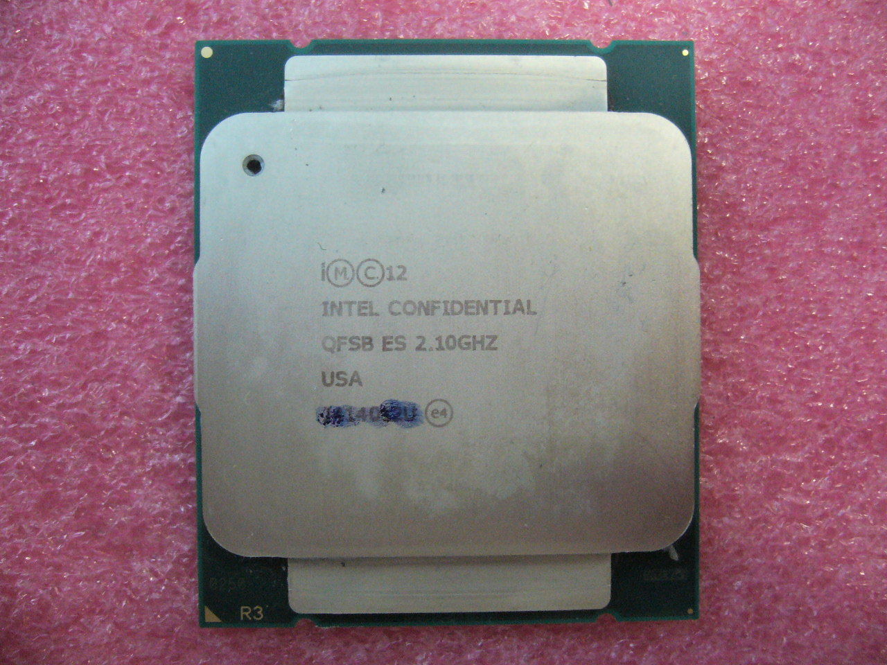 QTY 1x Intel ES CPU E5-2650 V3 Ten-Cores 2.1 Ghz 25MB Cache LGA2011-3 QFSB QTY 1x Intel ES CPU E5-2650 V3 Ten-Cores 2.1 Ghz 25MB Cache LGA2011-3 QFSB