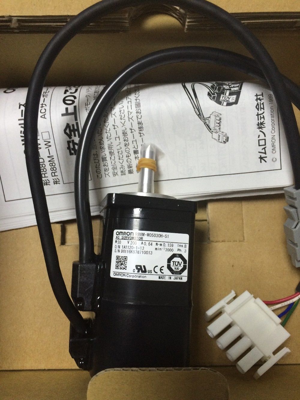 NEW&ORIGINAL Omron AC SERVO MOTOR R88M-W05030H-S1 R88MW05030HS1 IN BOX NEW&ORIGINAL Omron AC SERVO MOTOR R88M-W05030H-S1 R88MW05030HS1 IN BOX